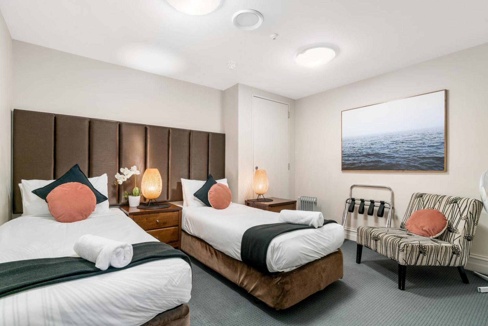 The Beacon - 2 Bedroom Town Center Apartment كوينستاون المظهر الخارجي الصورة