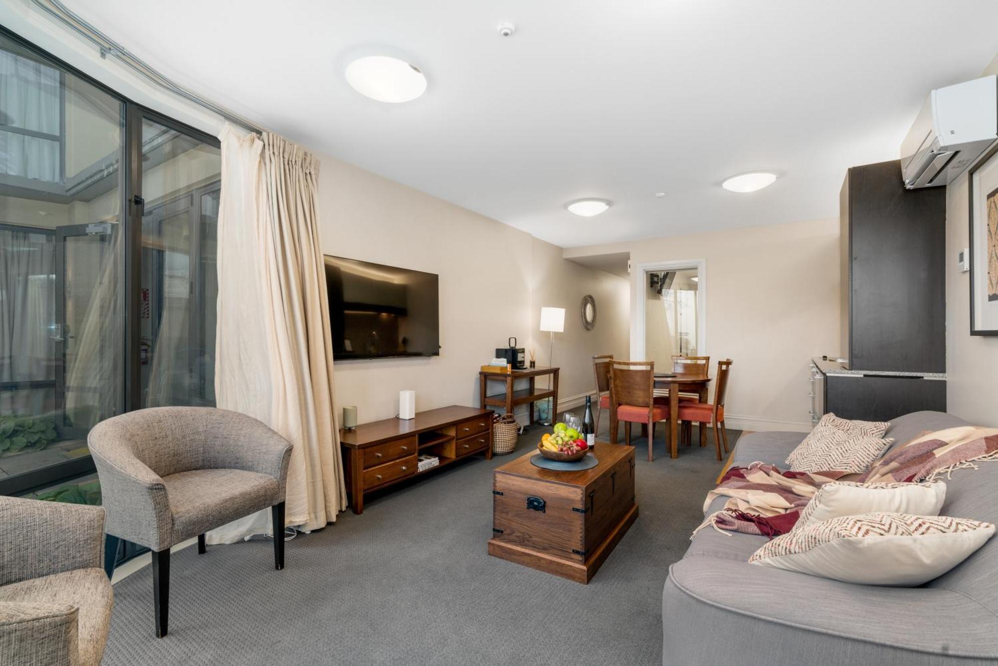 The Beacon - 2 Bedroom Town Center Apartment كوينستاون المظهر الخارجي الصورة